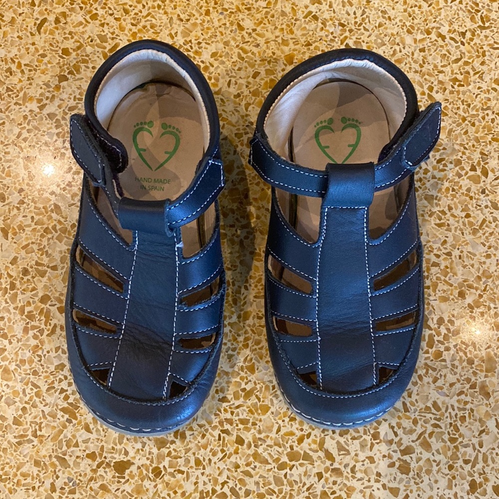 EUC Spanish leather sandal